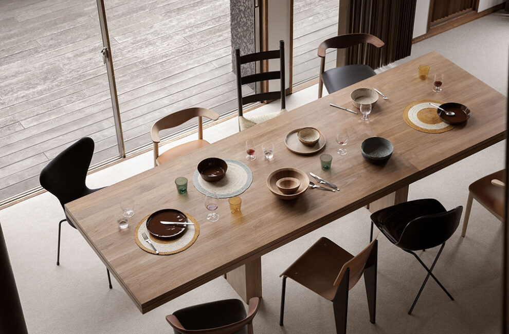 素材やデザインの異なるチェアを組み合わせたダイニングコーディネート