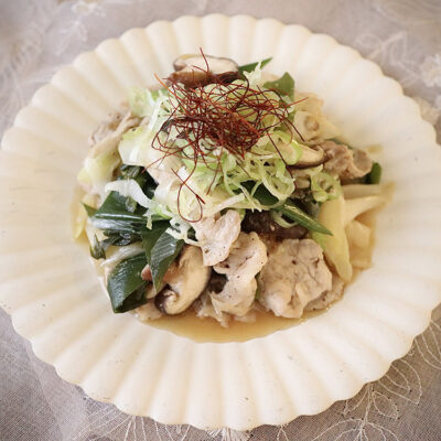 フライパンひとつでできる豚肉と長ネギのホットサラダ