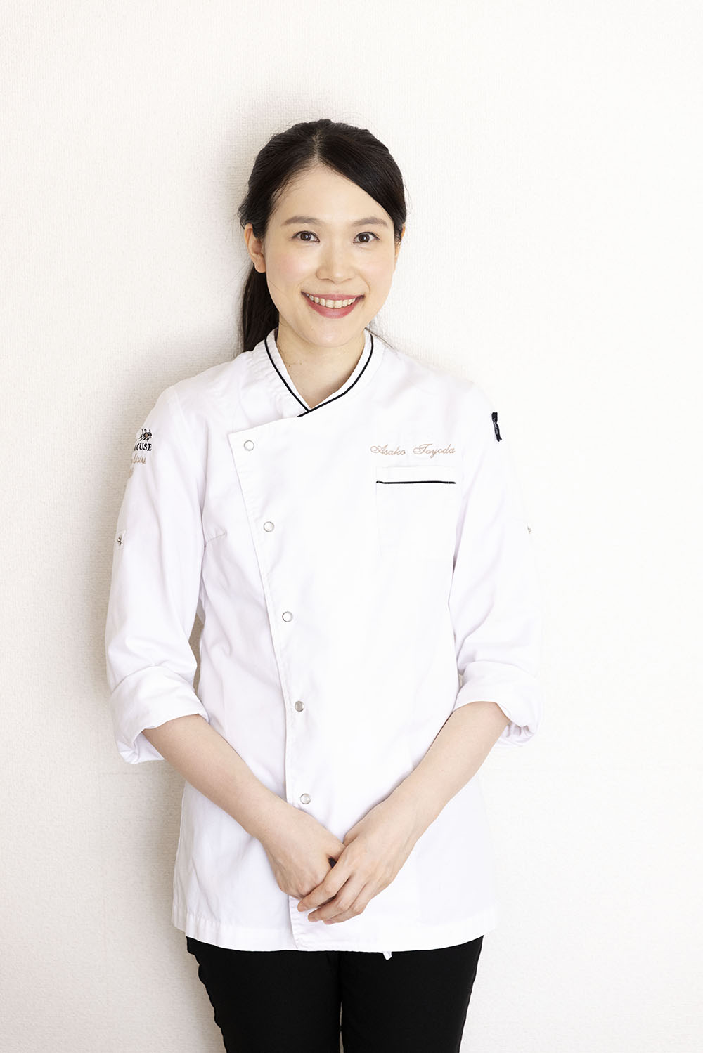 千 麻子「うつわと料理」野菜の揚げ浸しと三島平鉢 - SUMAU - あなたの日常に、心動かす出会いをデザインするモリモトのWEBメディア。
