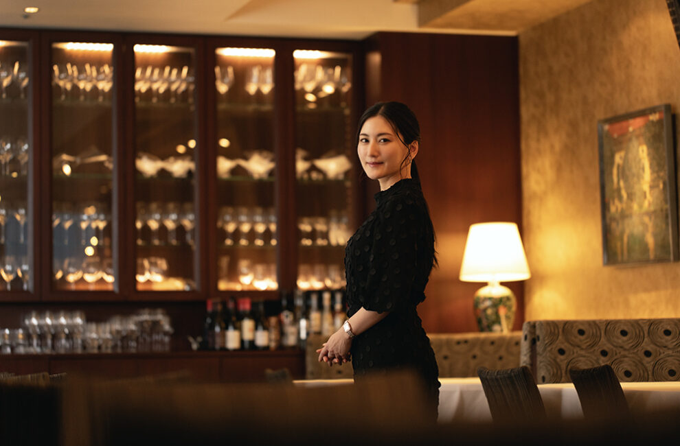 「銀座ハプスブルク・ファイルヒェン」でランチを味わう田中彩子さん