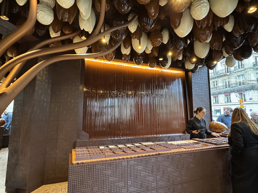 Vol 16 セドリック・グロレが手がける、夢のショコラトリー - SUMAU