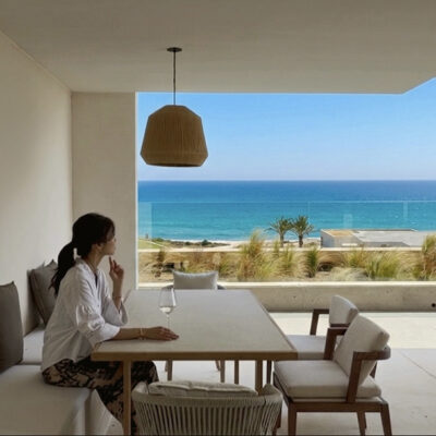 地中海を望むFairmont La Hacienda Costa del Solのヴィラスタイルルーム